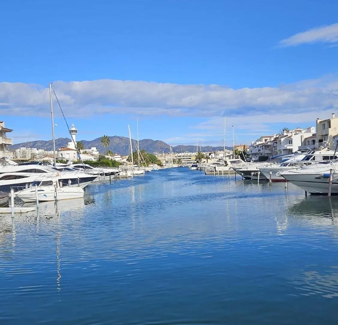Apartamento En La Playa De Empuriabrava Apartment